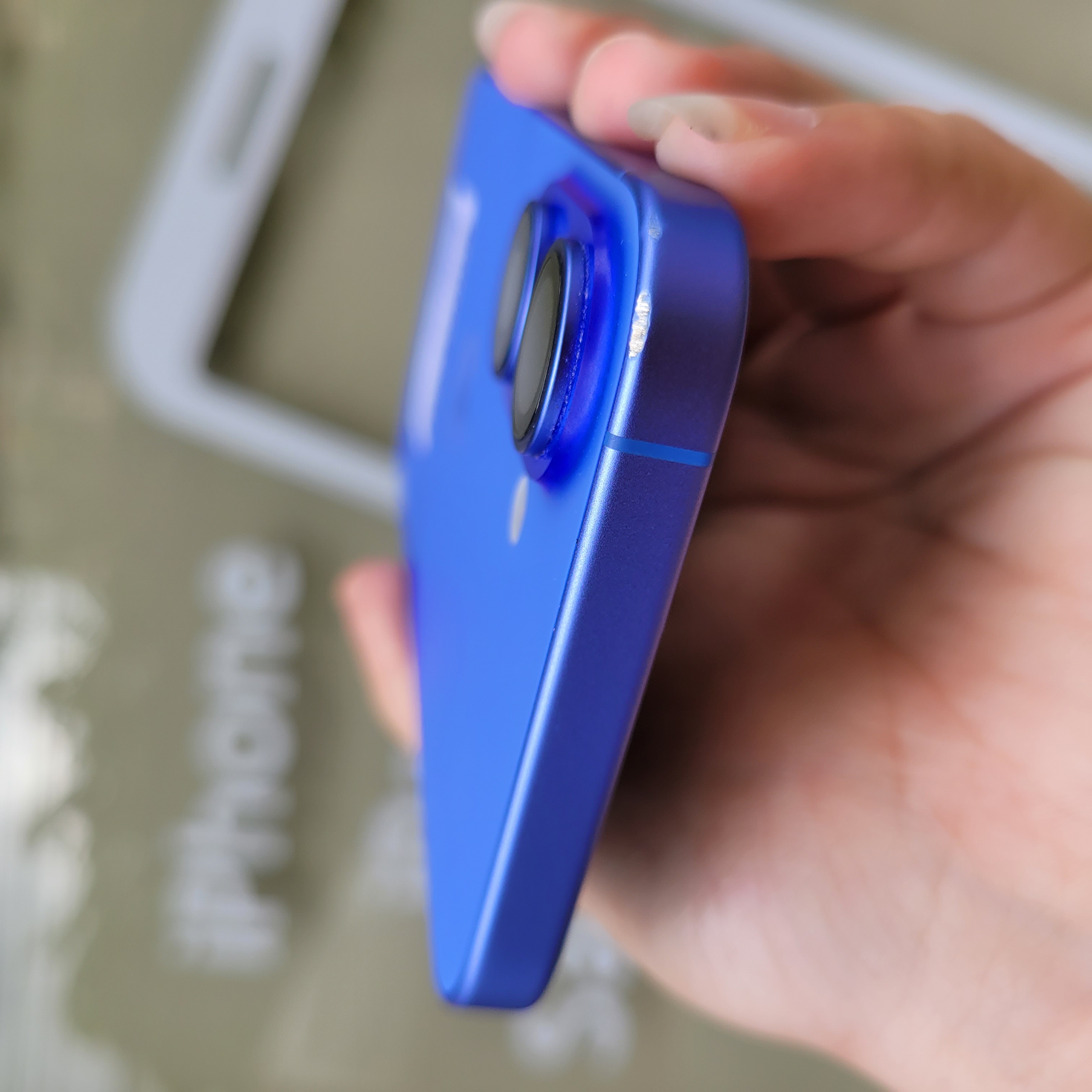 iPhone 16 256GB ( BLUE )