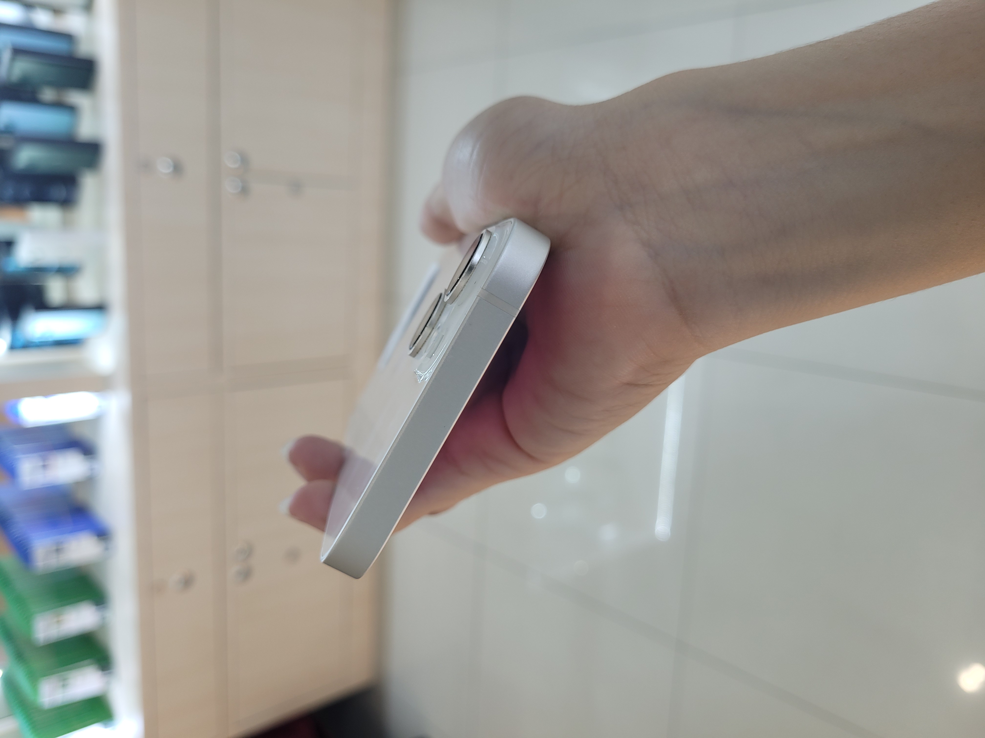 Iphone 14 128gb แบต77% สีขาว